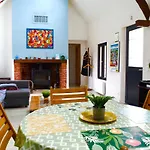 Casa vacanze Maison De Charme Avec Jardin Et Cheminée 9 Personnes