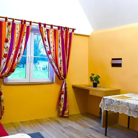 Maison De Charme Avec Jardin Et Cheminee 9 Personnes *