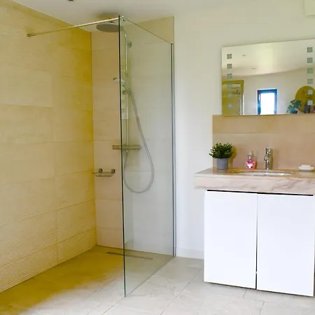 Maison De Charme Avec Jardin Et Cheminee 9 Personnes Holiday home *