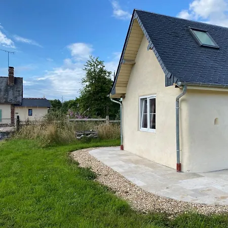 Hébergement de vacances Maison De Charme Avec Jardin Et Cheminée 9 Personnes Bois-Normand-près-Lyre