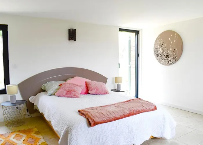 Maison De Charme Avec Jardin Et Cheminée 9 Personnes Bois-Normand-près-Lyre