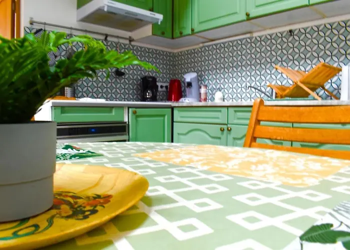 Maison De Charme Avec Jardin Et Cheminée 9 Personnes Hébergement de vacances *