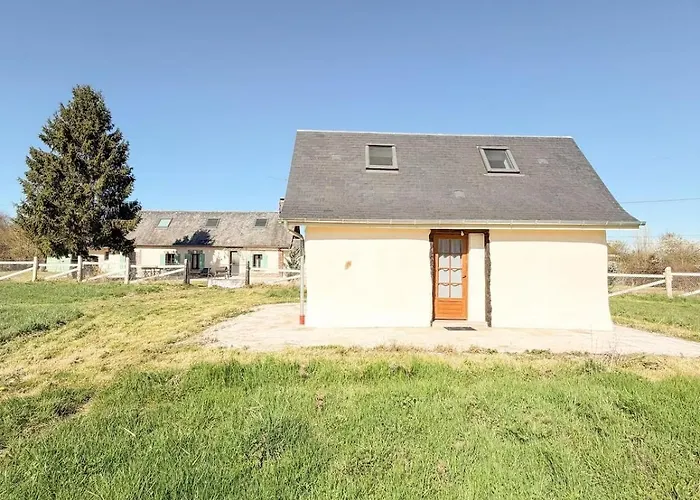 Hébergement de vacances Maison De Charme Avec Jardin Et Cheminée 9 Personnes *