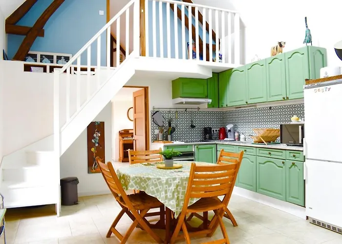 Maison De Charme Avec Jardin Et Cheminée 9 Personnes